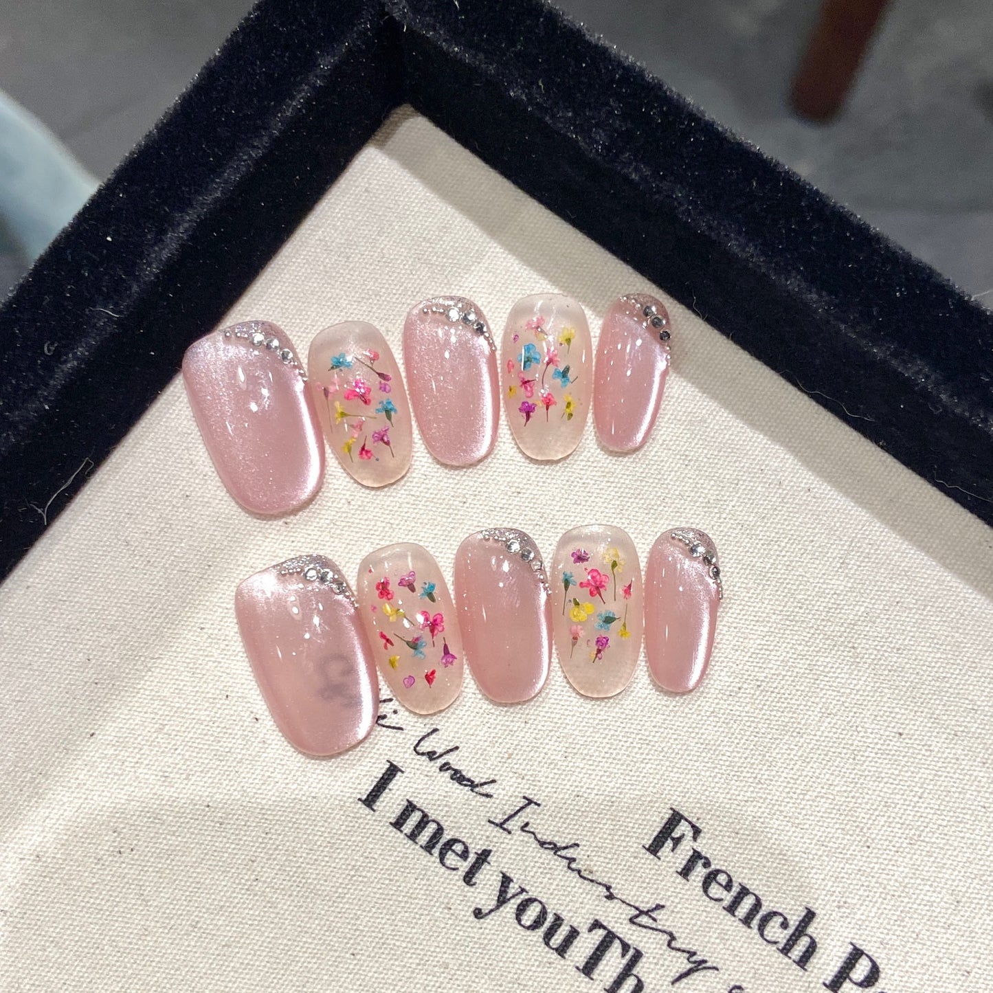 Sparkle Confetti | Short Squoval Manicure | Handmade Press On Nails H342