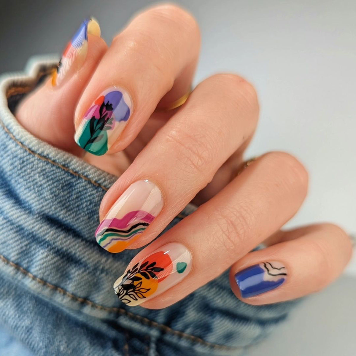 Vibrant Foliage | Medium Coffin Manicure | Press On Nails N755