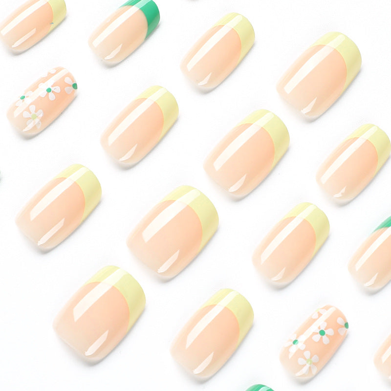 Pastel Flowers | Short Squoval Manicure | Press On Nails N356