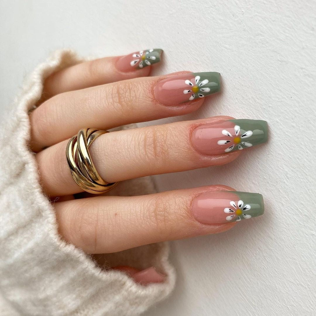 Emerald Bloom| Long Coffin Manicure | Press On Nails N579