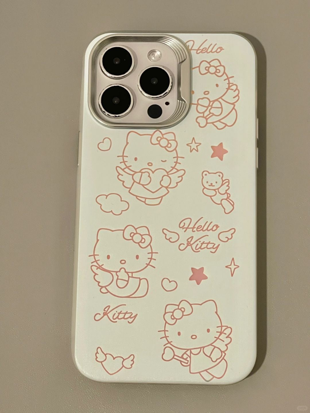 Angle Hello Kitty iPhone Case L33