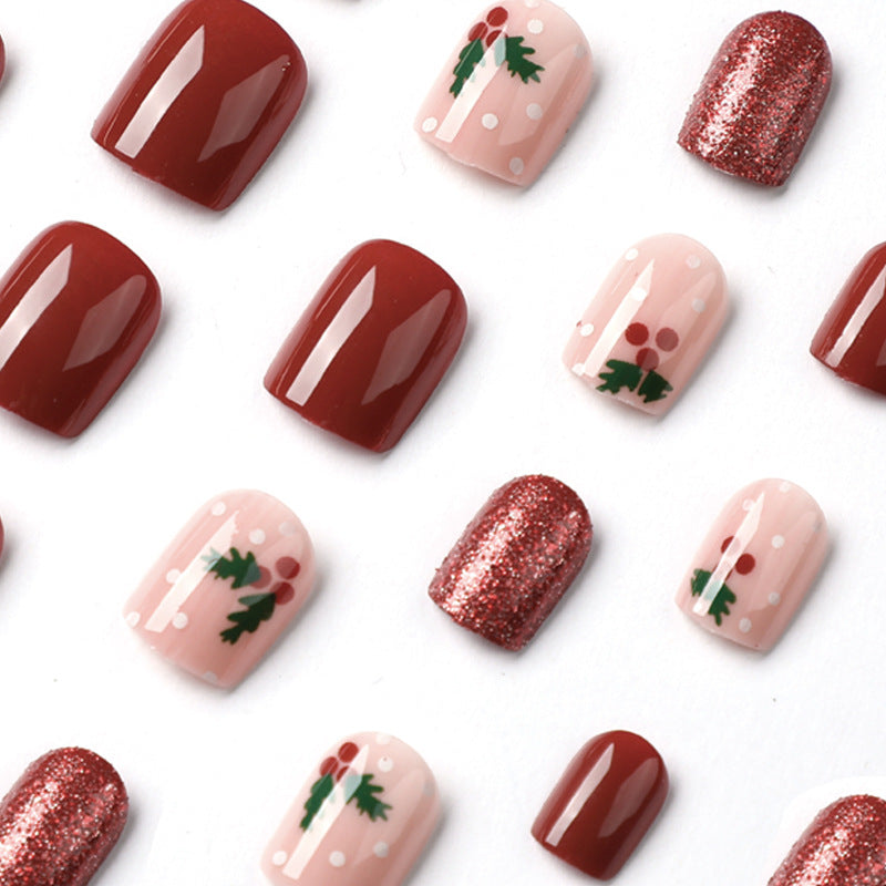 Merry Mistletoe Magic| Short Squoval Manicure | Press On Nails N403