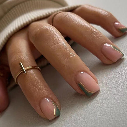 Emerald Gold Ripples| Short Squoval Manicure | Press On Nails N601